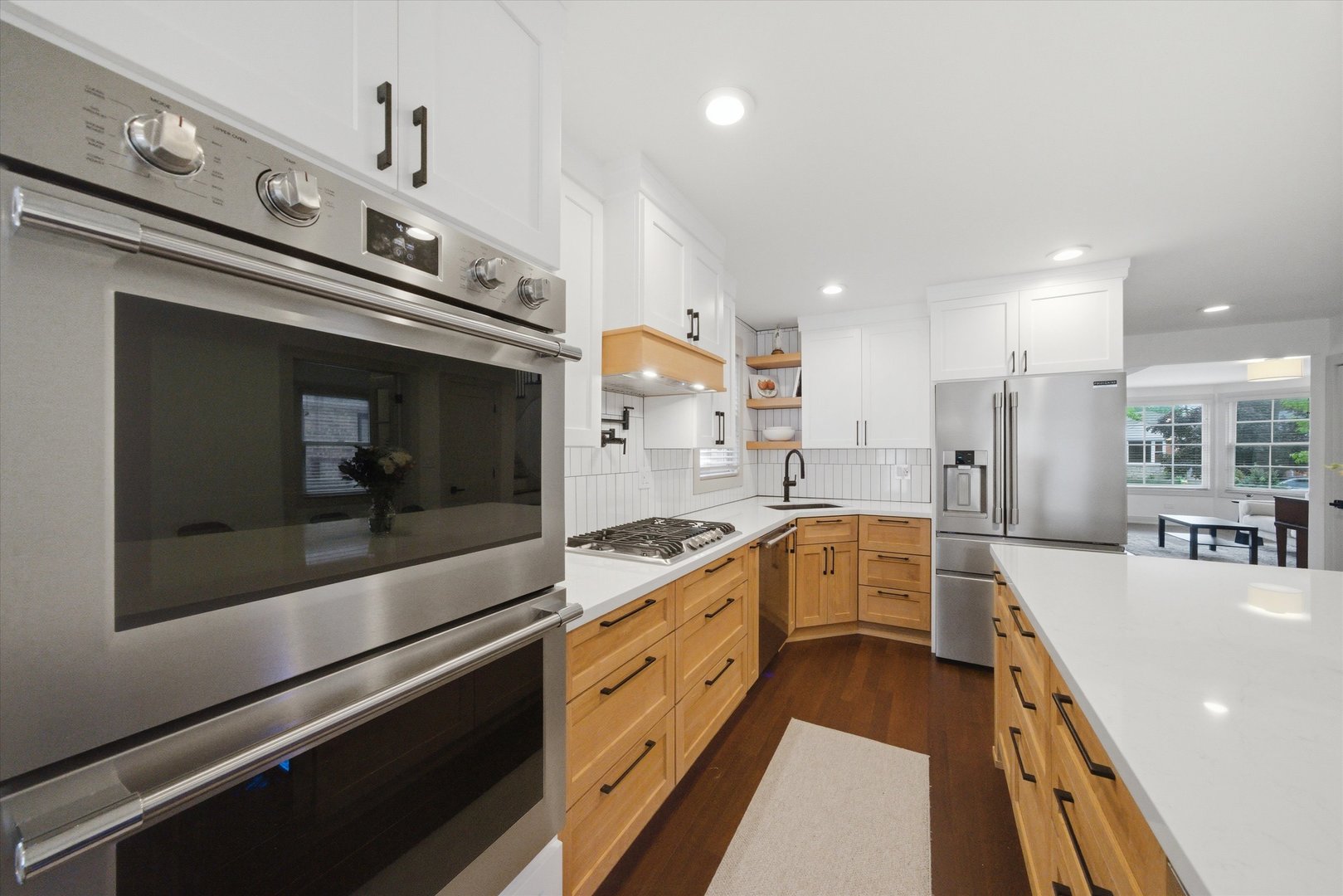 6057 North Tripp Avenue Chicago, IL 60646 - Photo 10 of 45