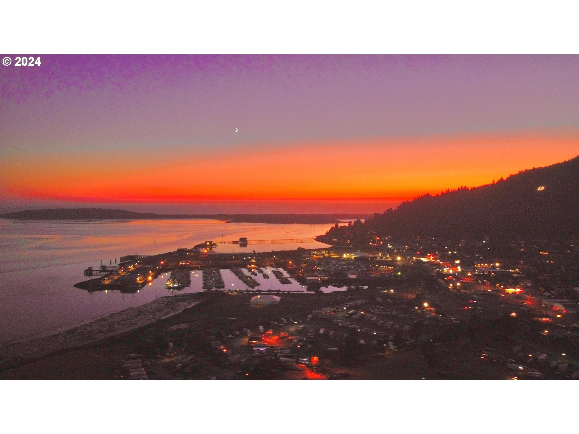 501 Garibaldi Avenue, Unit 2 Garibaldi, OR 97118 - Photo 6 of 10