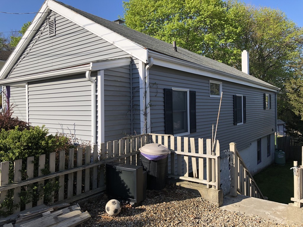 9 Springfield Street Gloucester, MA 01930 - Photo 4 of 22 Gallery Image 4