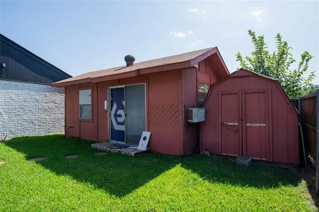 $400,000 | 2214 Roundrock Drive, Carrollton, TX 75007