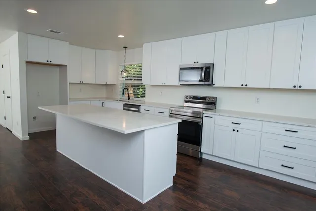 $400,000 | 2214 Roundrock Drive, Carrollton, TX 75007