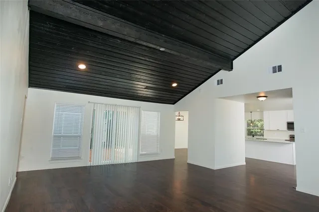 $400,000 | 2214 Roundrock Drive, Carrollton, TX 75007