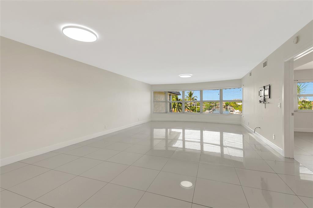 3121 Northeast 51st Street, Unit 404E Fort Lauderdale, FL 33308 - Photo 17 of 59