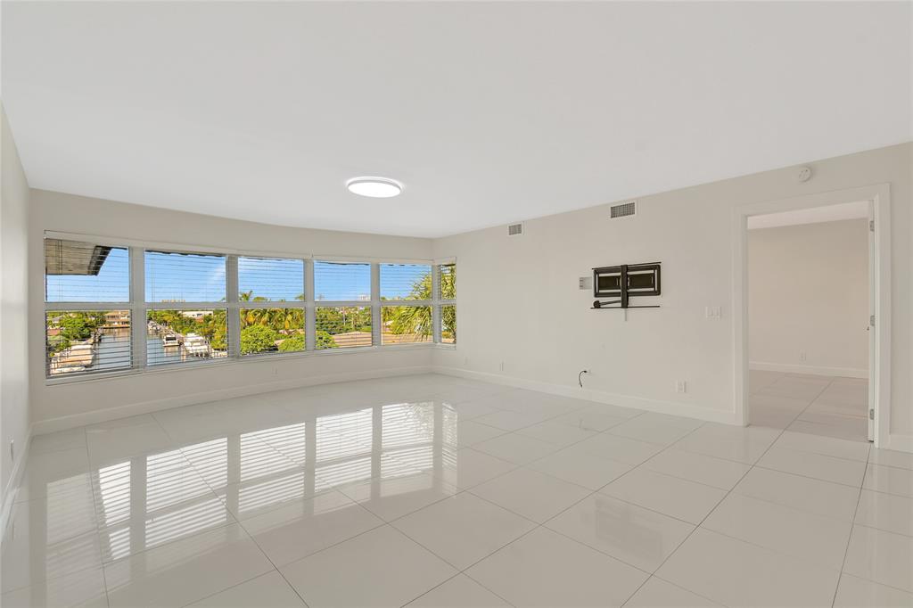 3121 Northeast 51st Street, Unit 404E Fort Lauderdale, FL 33308 - Photo 18 of 59