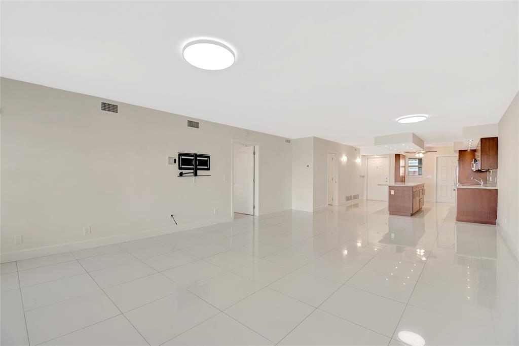 3121 Northeast 51st Street, Unit 404E Fort Lauderdale, FL 33308 - Photo 19 of 59