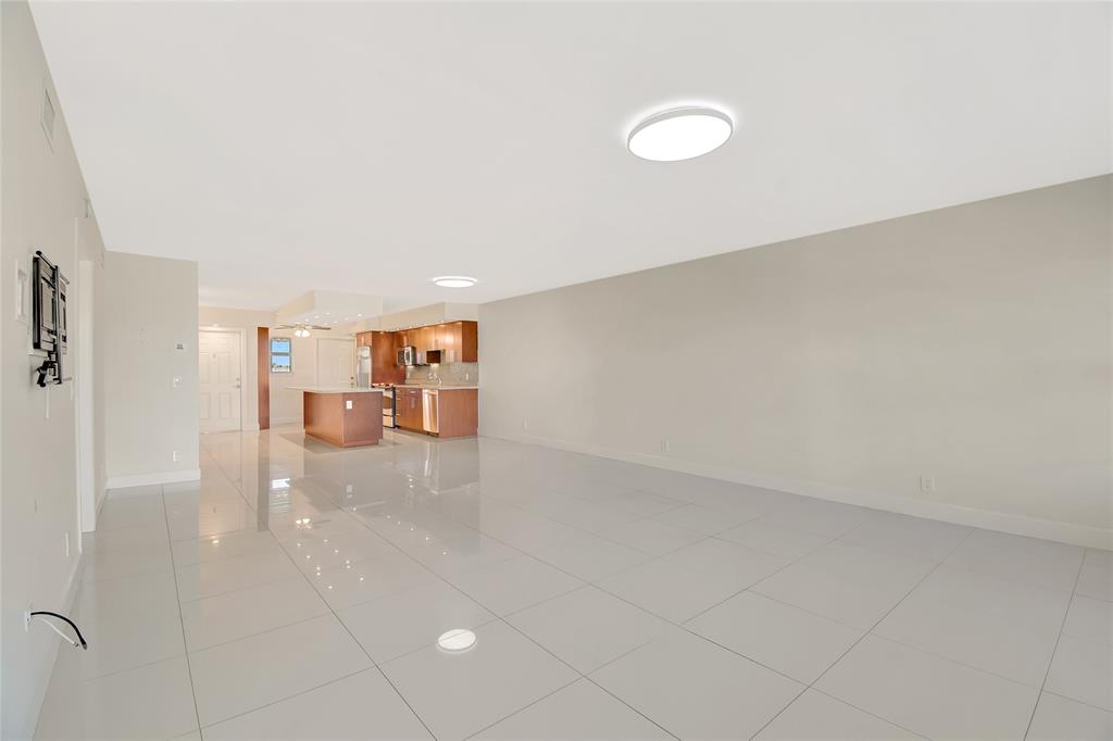 3121 Northeast 51st Street, Unit 404E Fort Lauderdale, FL 33308 - Photo 20 of 59