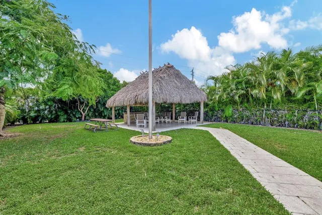 $3,150 | 3121 Northeast 51st Street, Unit 404E, Fort Lauderdale, FL 33308