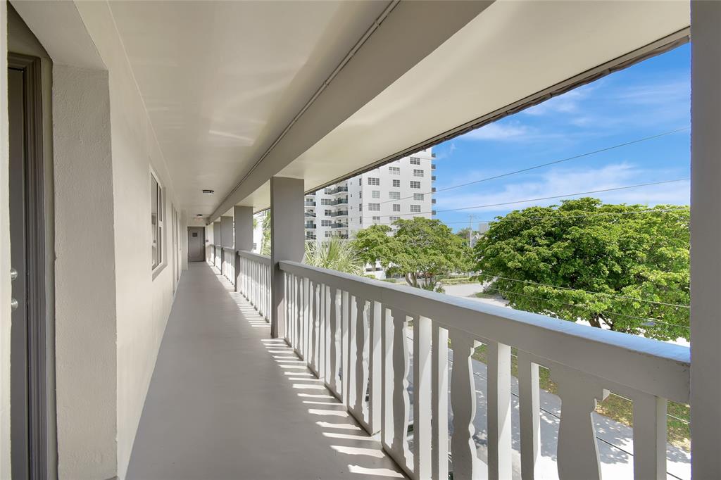 3121 Northeast 51st Street, Unit 404E Fort Lauderdale, FL 33308 - Photo 10 of 59