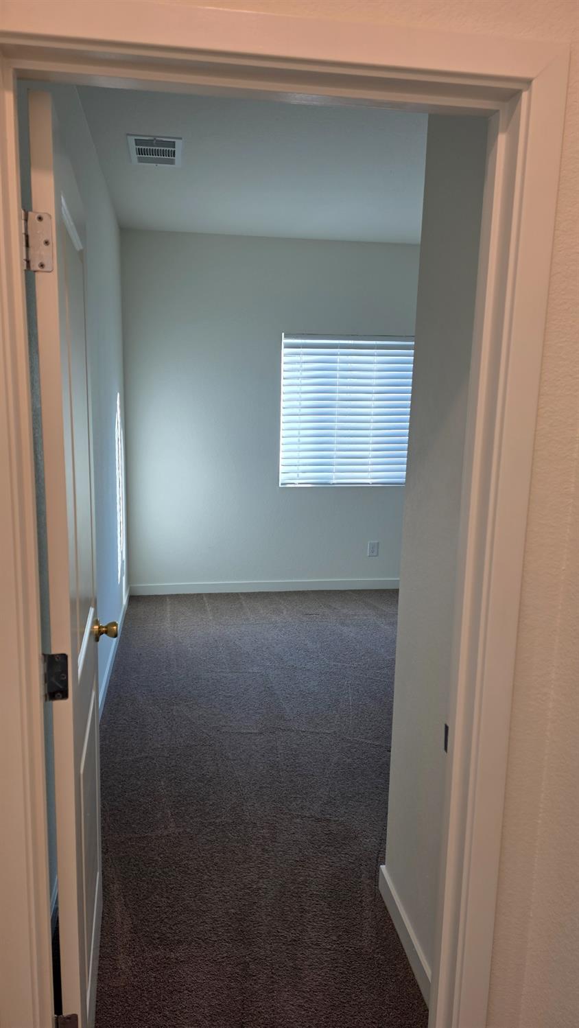 7664 Walpole Way Elk Grove, CA 95758 - Photo 35 of 48