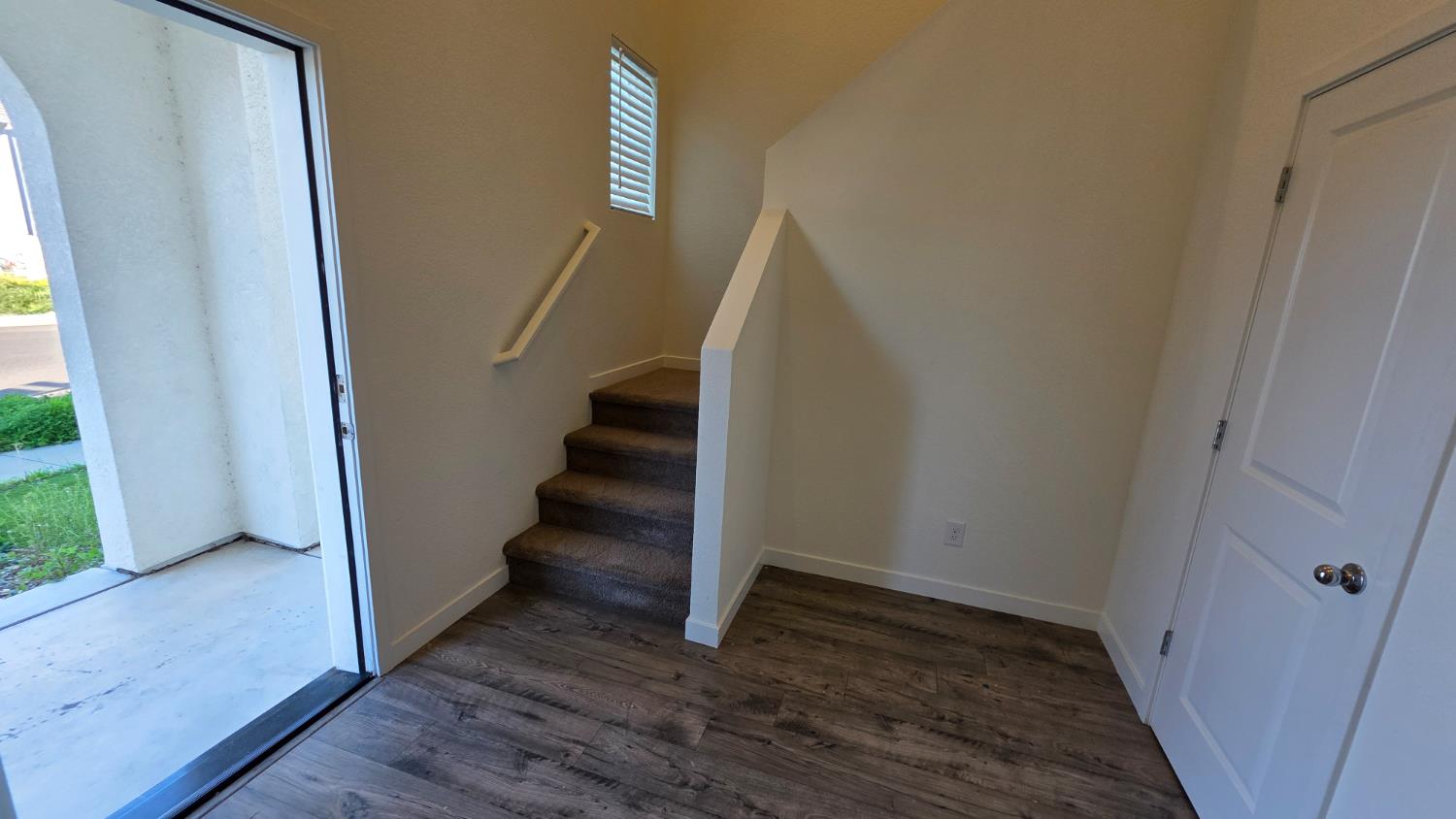 7664 Walpole Way Elk Grove, CA 95758 - Photo 36 of 48