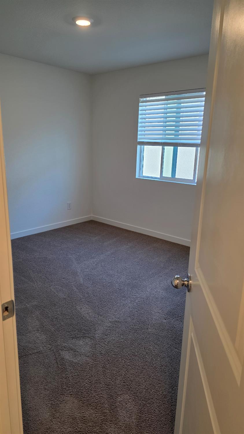 7664 Walpole Way Elk Grove, CA 95758 - Photo 44 of 48