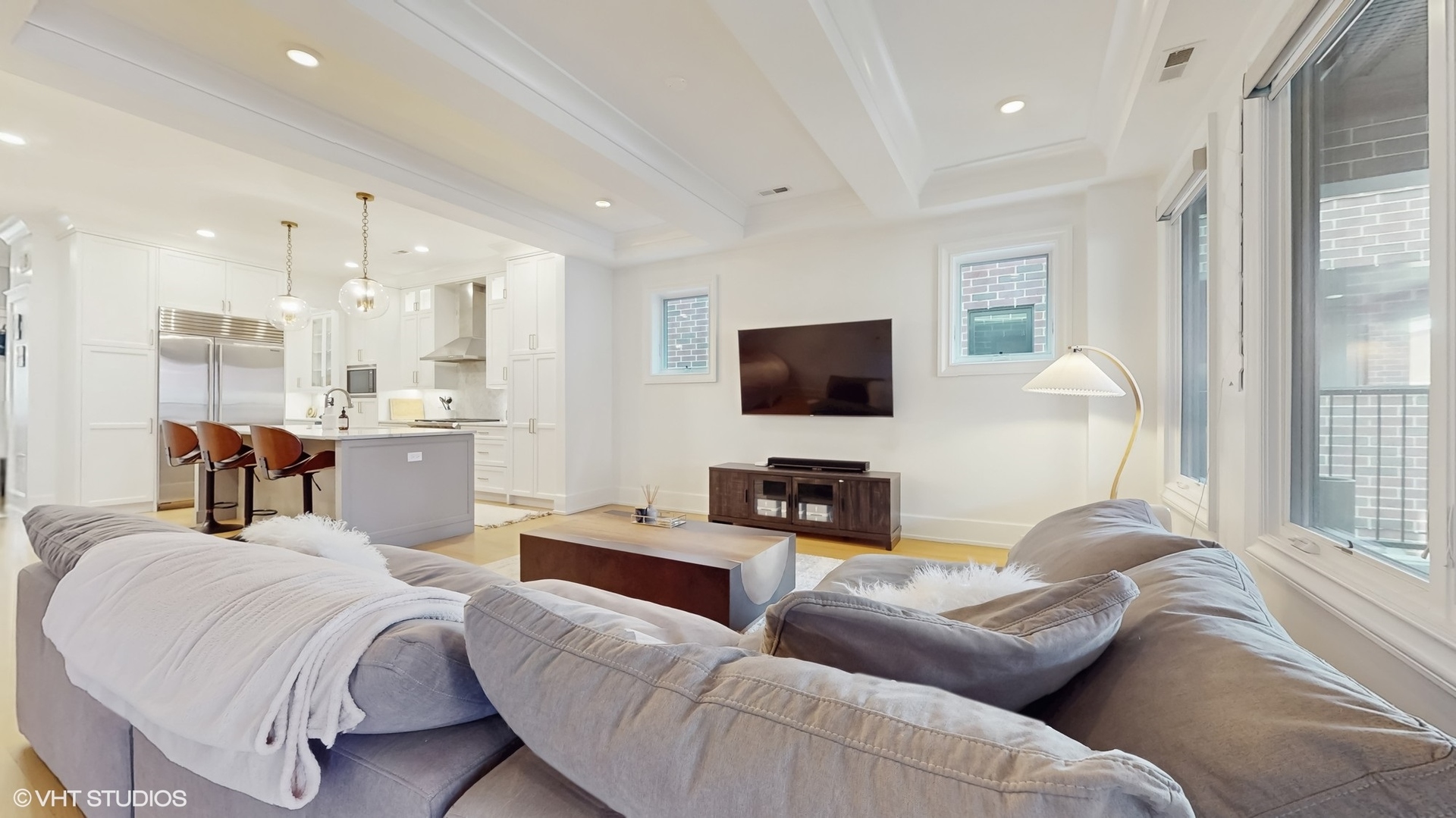 2020 North Howe Street, Unit 3S Chicago, IL 60614 - Photo 11 of 32