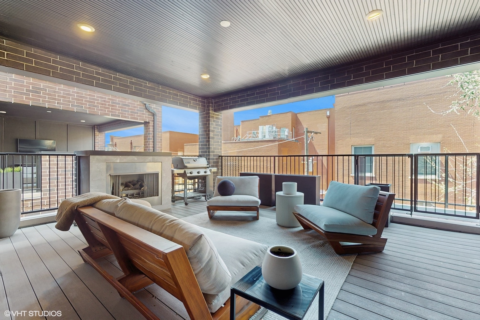 2020 North Howe Street, Unit 3S Chicago, IL 60614 - Photo 14 of 32