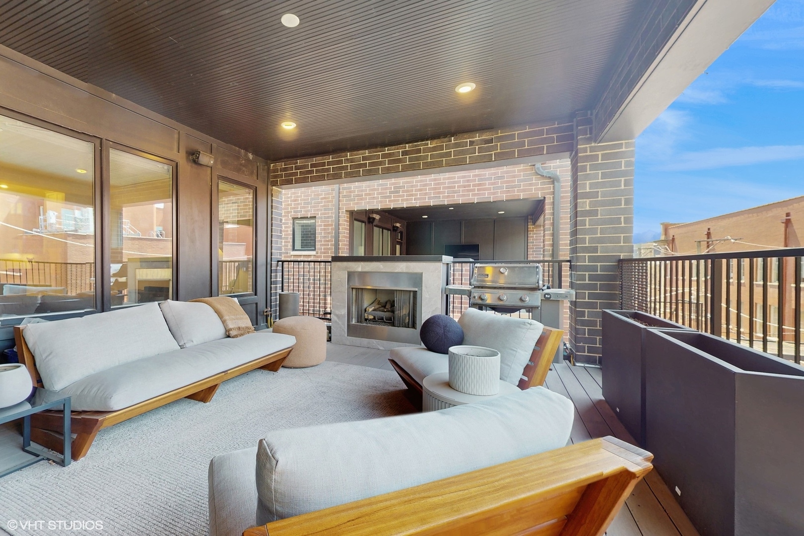 2020 North Howe Street, Unit 3S Chicago, IL 60614 - Photo 15 of 32