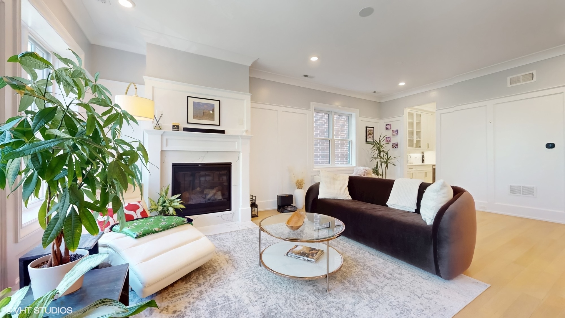 2020 North Howe Street, Unit 3S Chicago, IL 60614 - Photo 2 of 32