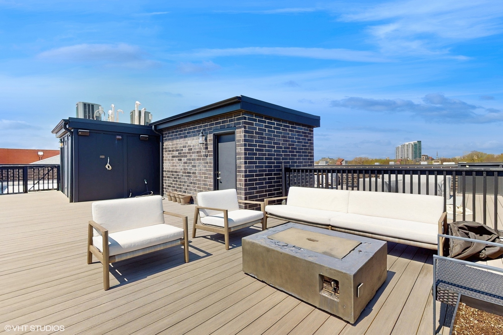 2020 North Howe Street, Unit 3S Chicago, IL 60614 - Photo 27 of 32