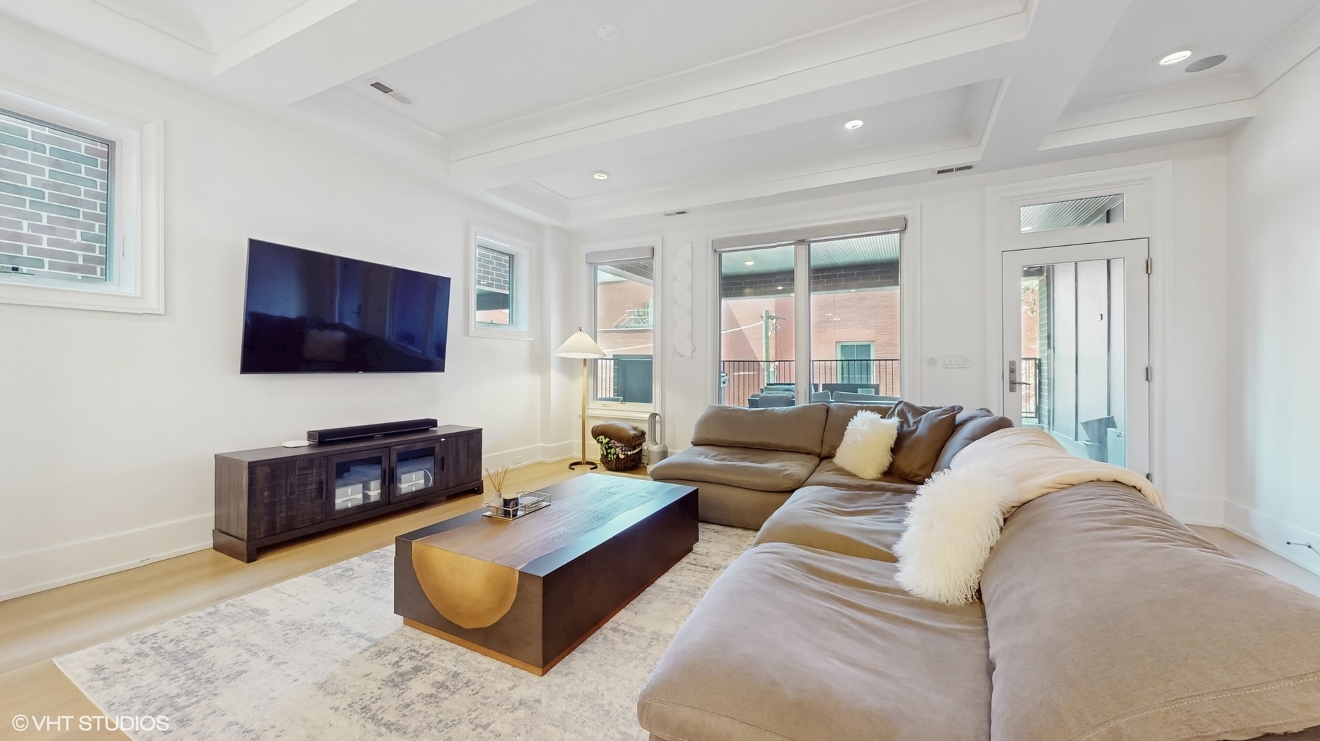 2020 North Howe Street, Unit 3S Chicago, IL 60614 - Photo 10 of 32