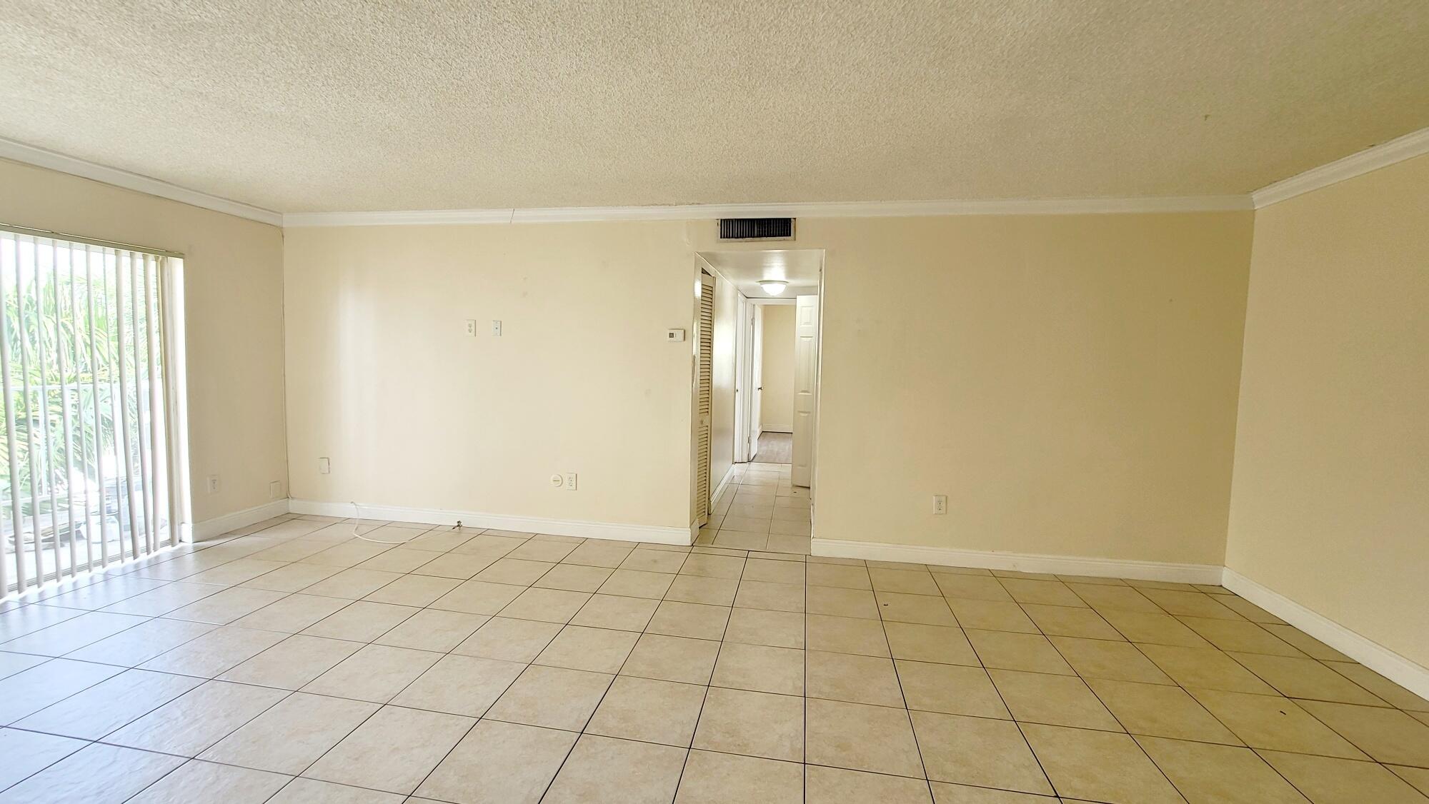 494 Northwest 165th Street, Unit 602 Miami, FL 33169 - Photo 13 of 34 20251209_103812_resized