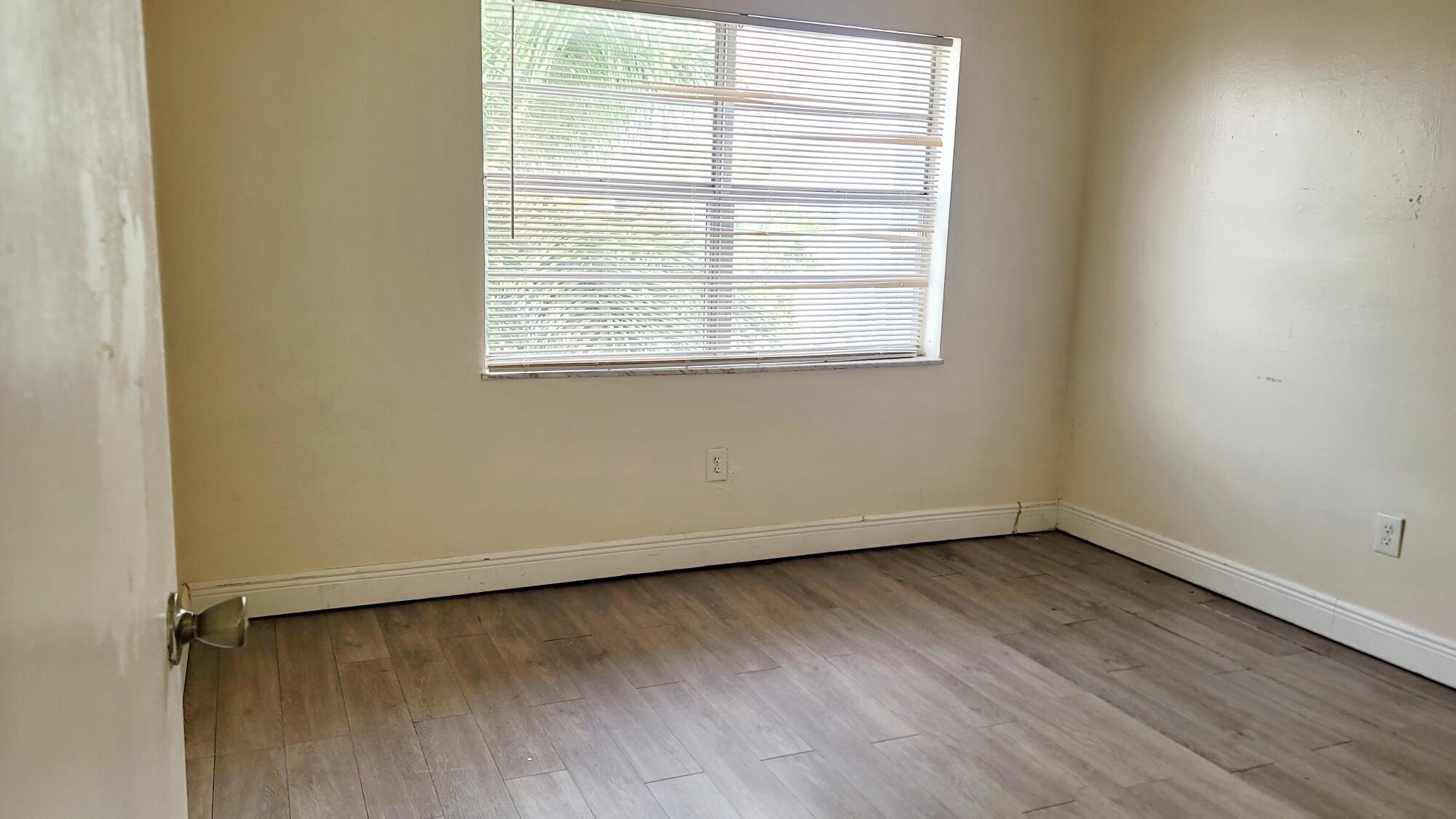 494 Northwest 165th Street, Unit 602 Miami, FL 33169 - Photo 26 of 34 20251209_103948_resized