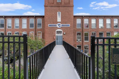 $387,000 | 125 Main Street, Unit 39, Newmarket, NH 03857