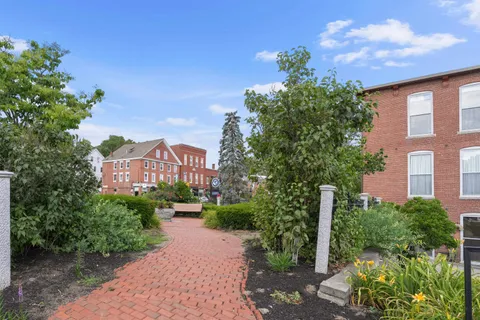 $387,000 | 125 Main Street, Unit 39, Newmarket, NH 03857