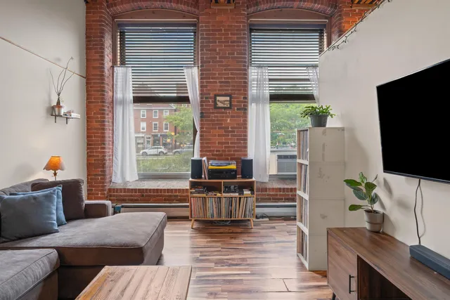 $387,000 | 125 Main Street, Unit 39, Newmarket, NH 03857