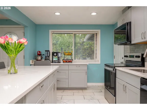 $415,000 | 2022 Southeast 143rd Avenue, Portland, OR 97233