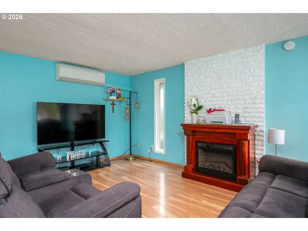 $415,000 | 2022 Southeast 143rd Avenue, Portland, OR 97233