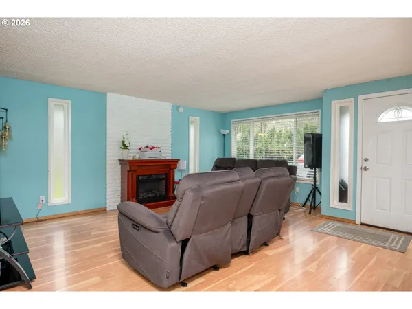 $415,000 | 2022 Southeast 143rd Avenue, Portland, OR 97233