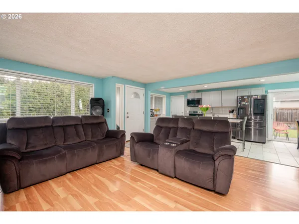 $415,000 | 2022 Southeast 143rd Avenue, Portland, OR 97233