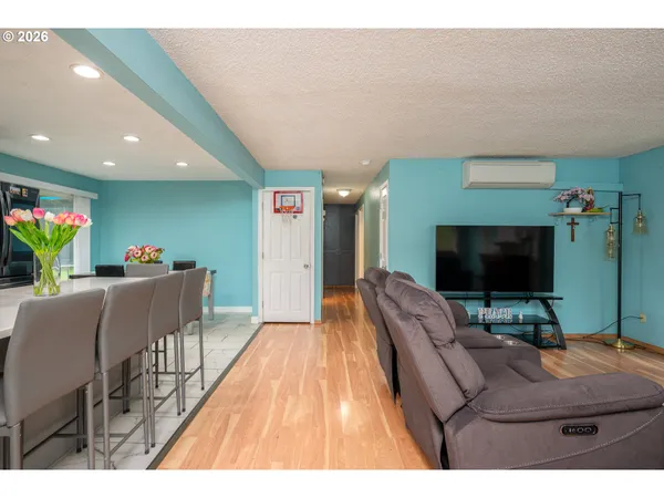 $415,000 | 2022 Southeast 143rd Avenue, Portland, OR 97233