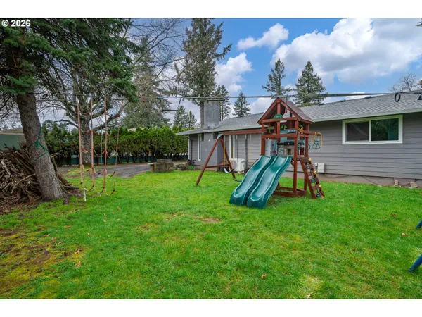 $415,000 | 2022 Southeast 143rd Avenue, Portland, OR 97233