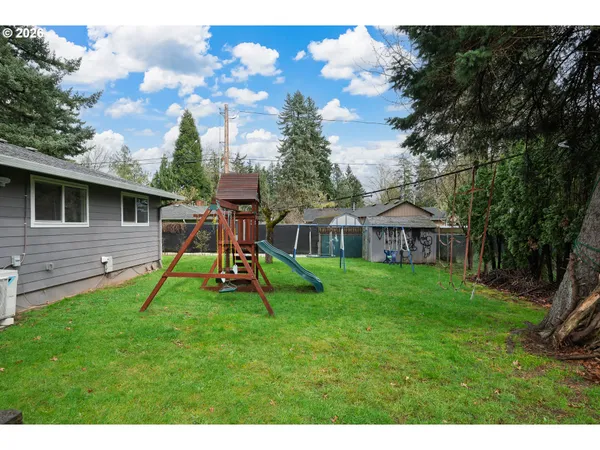 $415,000 | 2022 Southeast 143rd Avenue, Portland, OR 97233