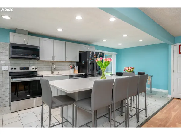 $415,000 | 2022 Southeast 143rd Avenue, Portland, OR 97233