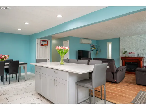 $415,000 | 2022 Southeast 143rd Avenue, Portland, OR 97233