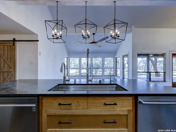$1,299,000 | 29540 Red Bud Hill, Boerne, TX 78015