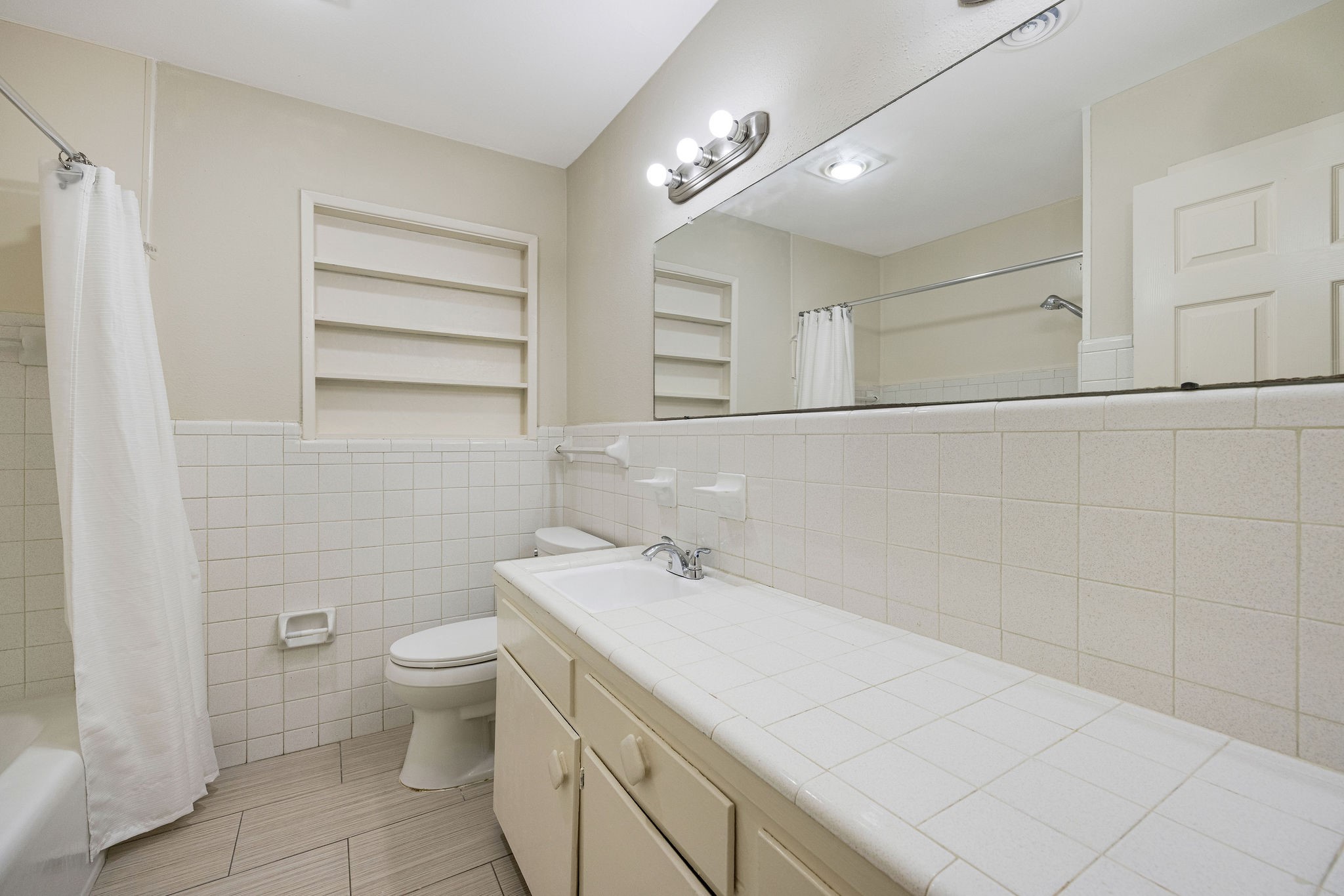 5554 Beechnut Street Houston, TX 77096 - Photo 15 of 21