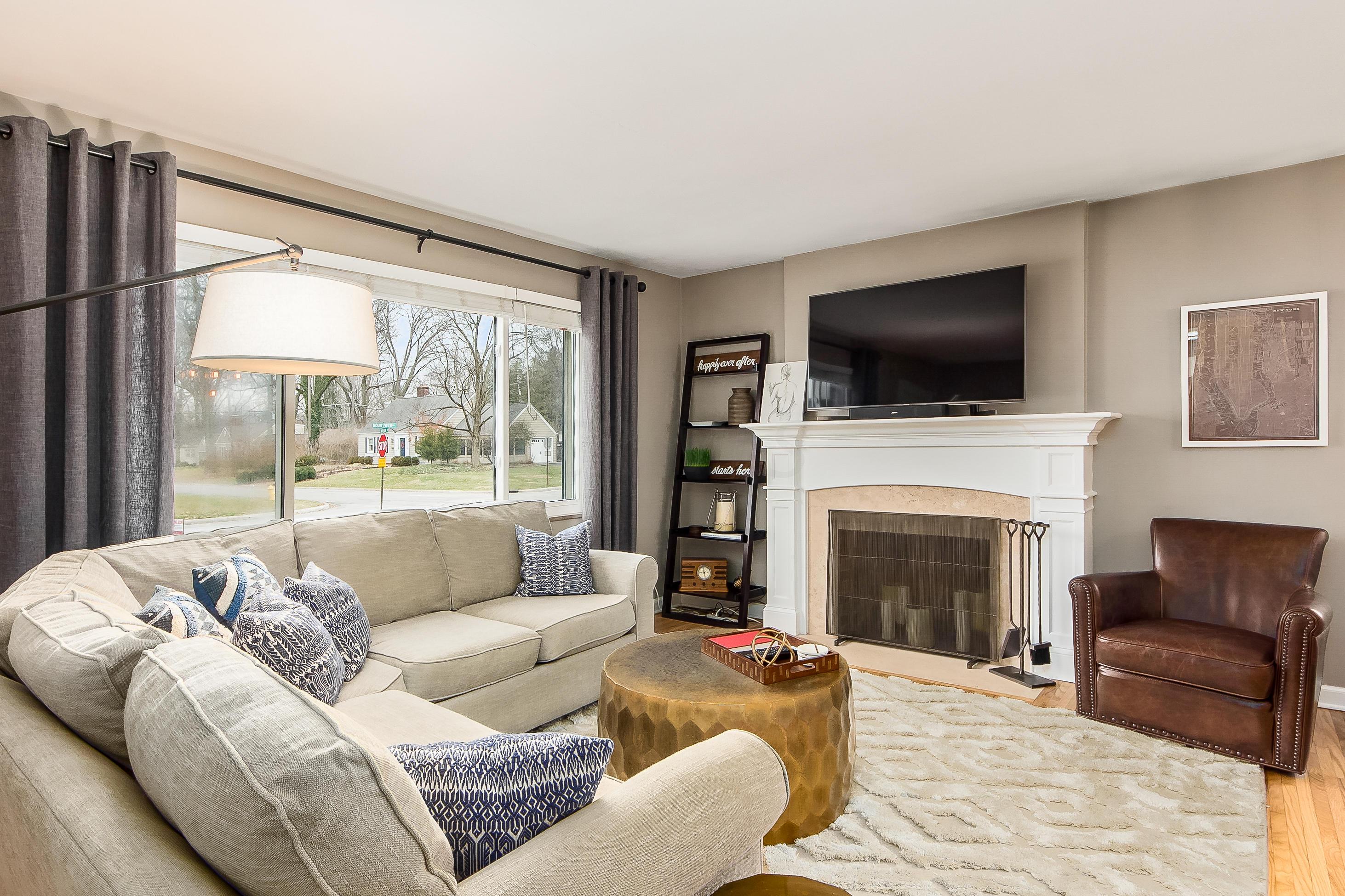 2928 Mountview Road Columbus, OH 43221 - Photo 4 of 42