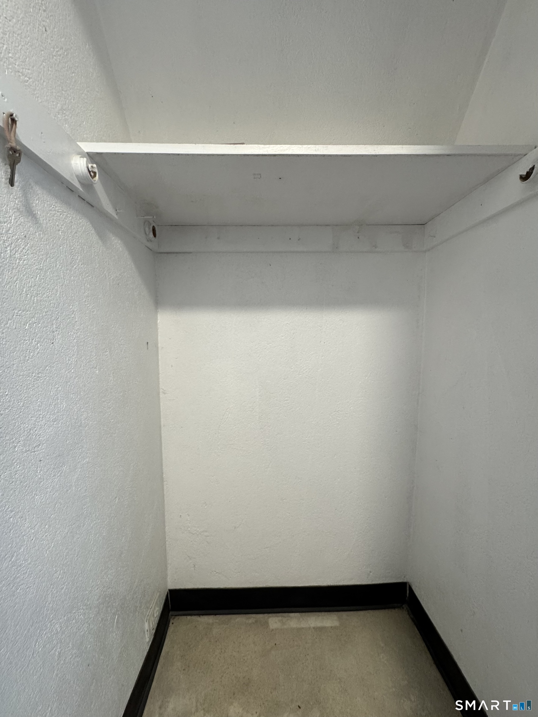 44 Sinawoy Road Greenwich, CT 06807 - Photo 10 of 12