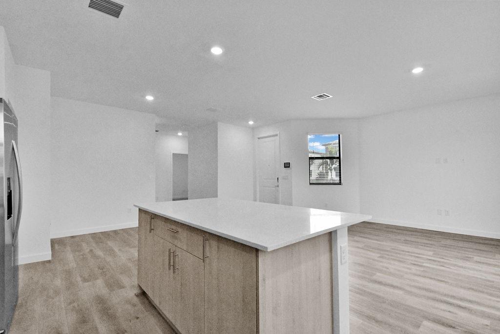 711 Del Vista Road Pompano Beach, FL 33069 - Photo 11 of 28