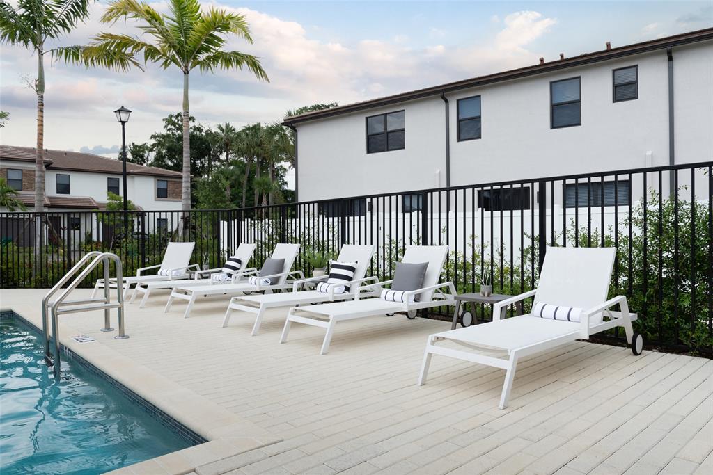 711 Del Vista Road Pompano Beach, FL 33069 - Photo 27 of 28