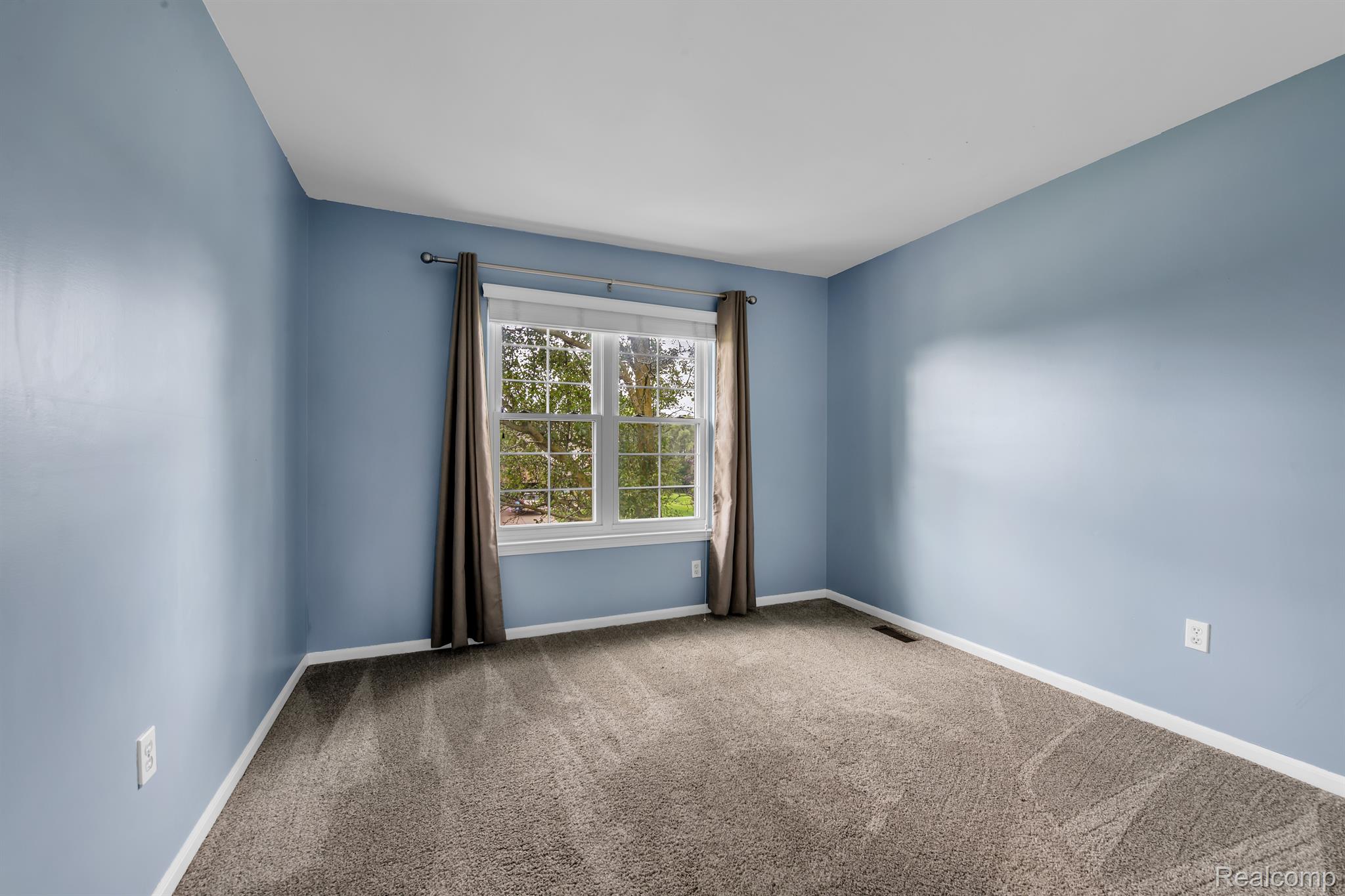 3878 Kossuth Road Lake Orion, MI 48360 - Photo 26 of 40 bedroom 3