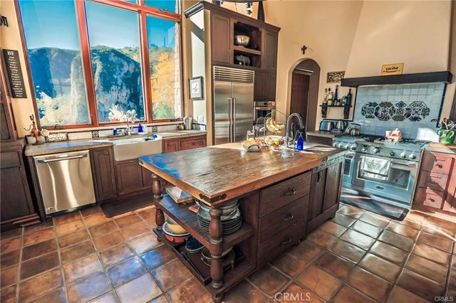 $18,000 | 2701 Barrymore Drive, Malibu, CA 90265