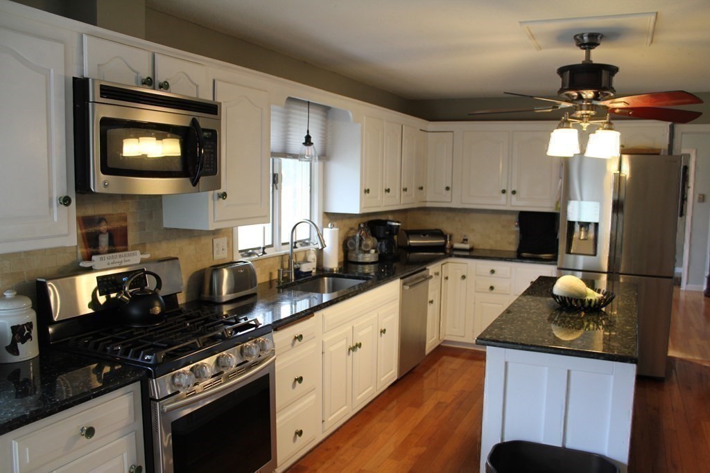 174 Edgewater Road Agawam, MA 01001 - Photo 15 of 36 Gallery Image 15