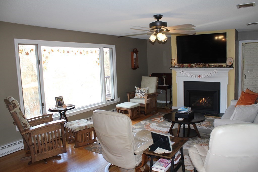 174 Edgewater Road Agawam, MA 01001 - Photo 20 of 36 Gallery Image 20