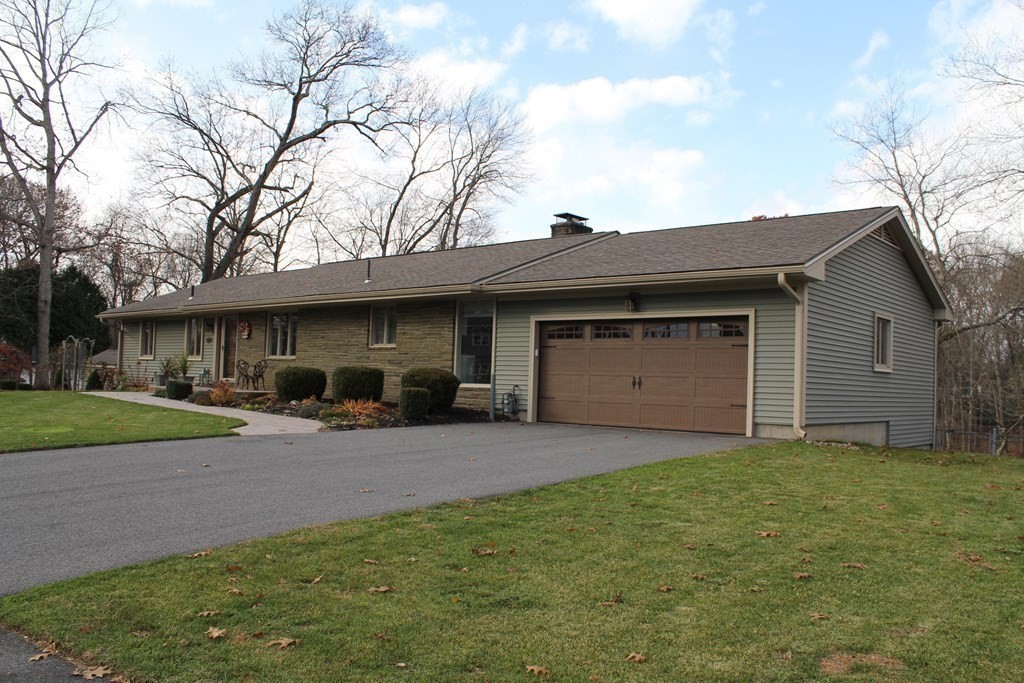 174 Edgewater Road Agawam, MA 01001 - Photo 2 of 36 Gallery Image 2
