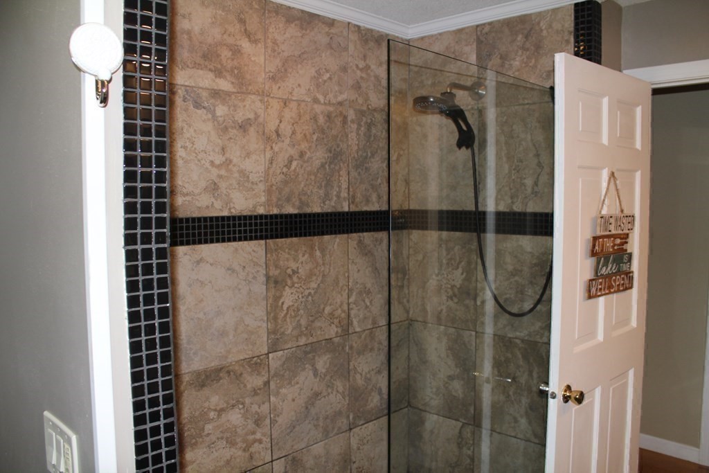 174 Edgewater Road Agawam, MA 01001 - Photo 23 of 36 Gallery Image 23