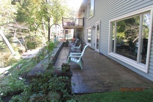 174 Edgewater Road Agawam, MA 01001 - Photo 7 of 36 Gallery Image 7