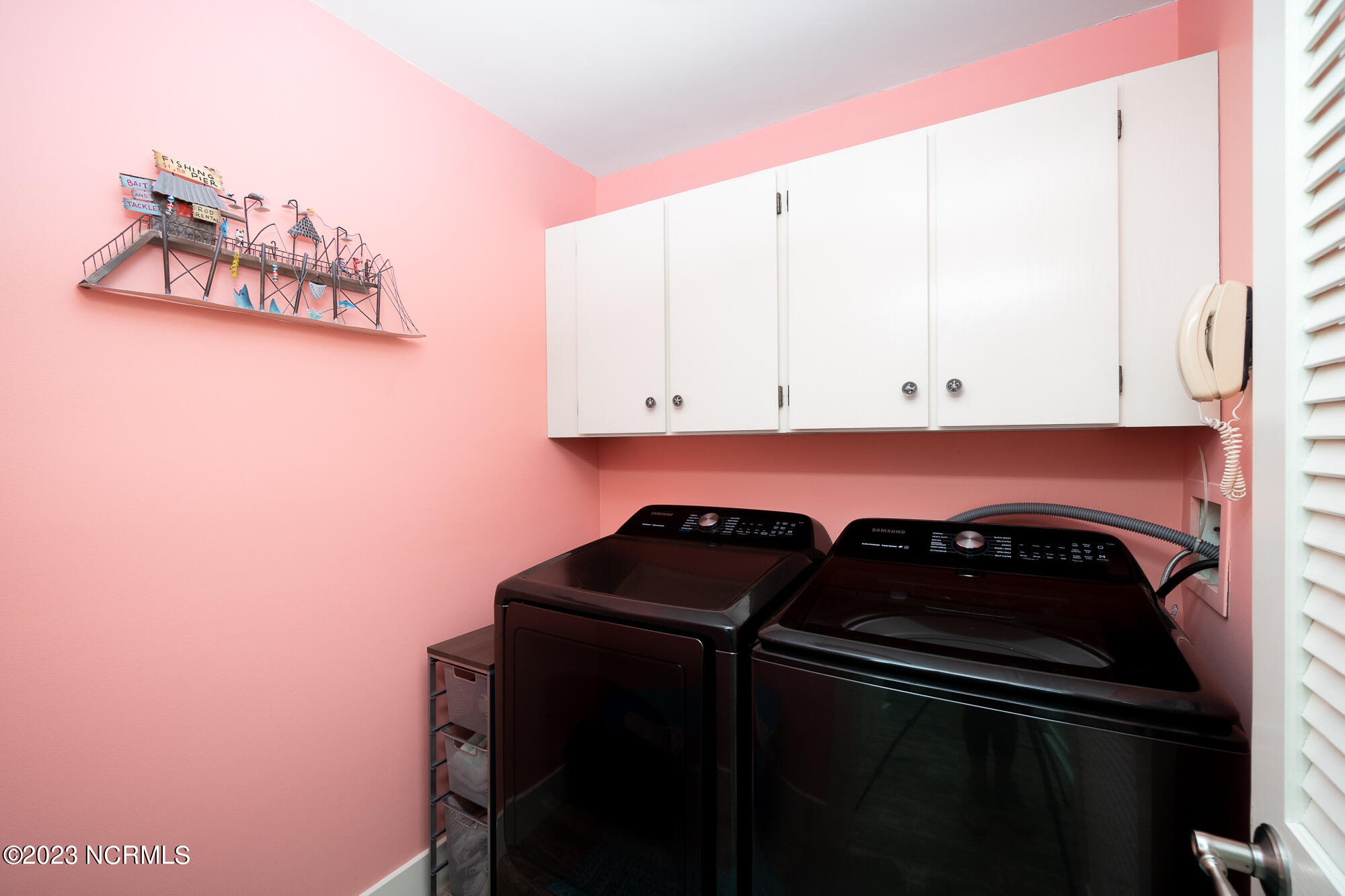 525 Salter Path Road, Unit B25 Atlantic Beach, NC 28512 - Photo 25 of 39 Laundry room
