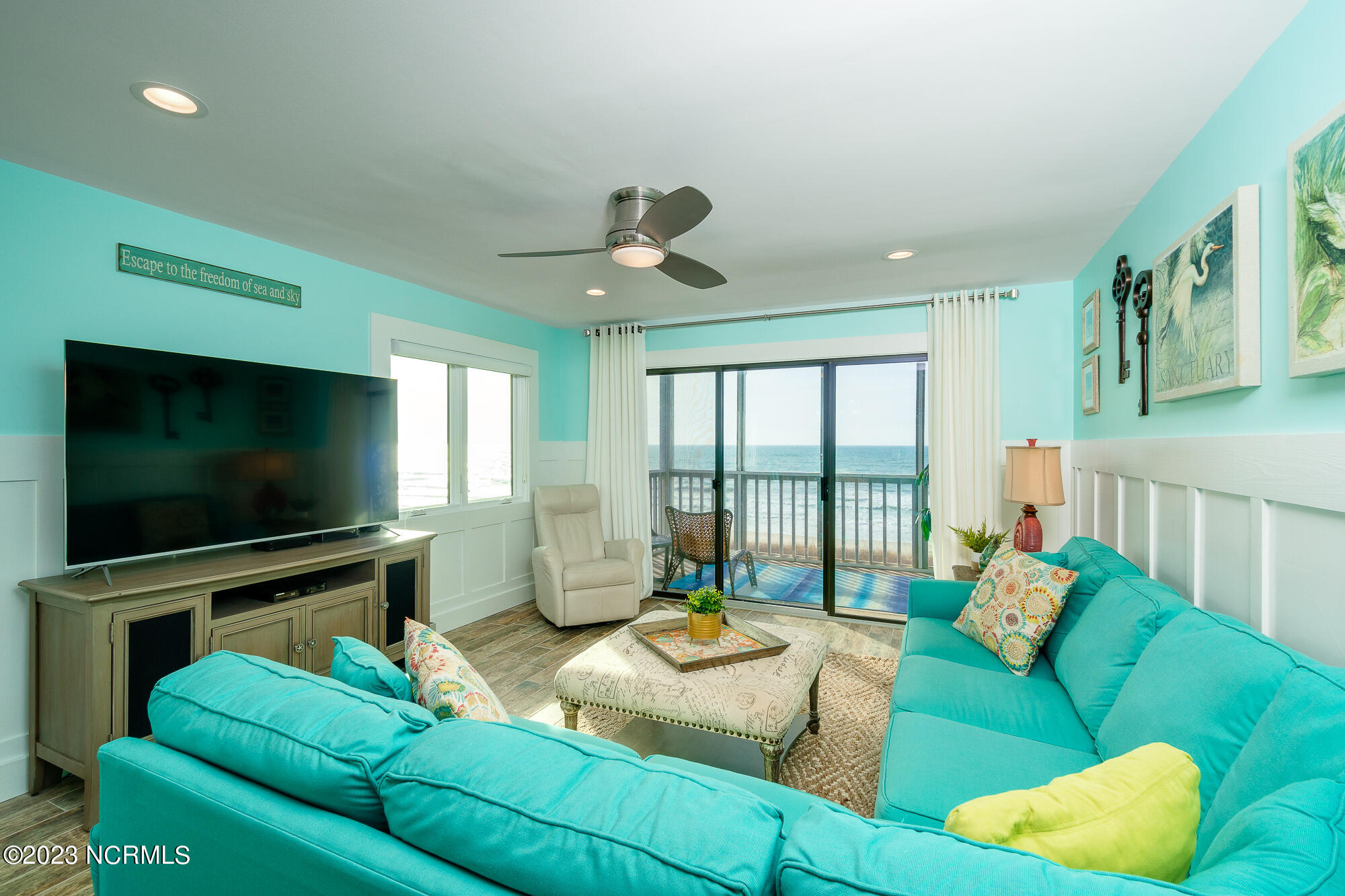 525 Salter Path Road, Unit B25 Atlantic Beach, NC 28512 - Photo 10 of 39 Open concept living space